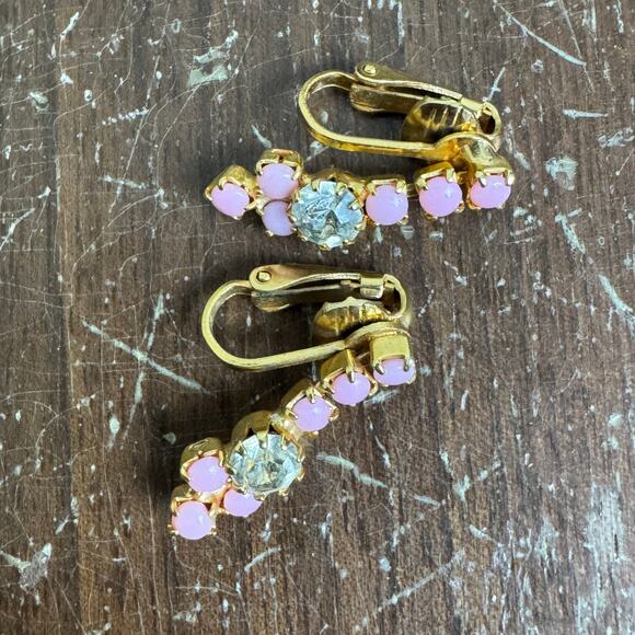 Vintage Gold Tone Pastel Pink Clear White Rhinestone Dangle Clip on Earrings - Picture 2 of 4